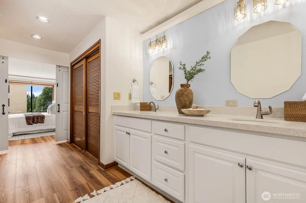 1070 5th Avenue S Edmonds WA 98020