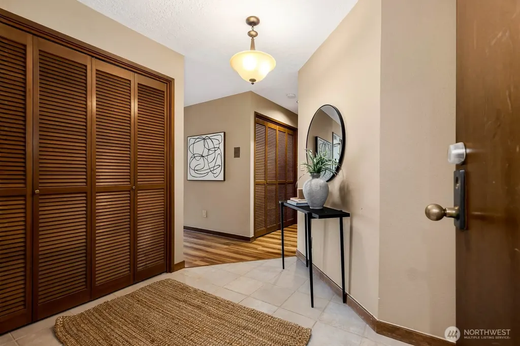 1070 5th Avenue S Edmonds WA 98020