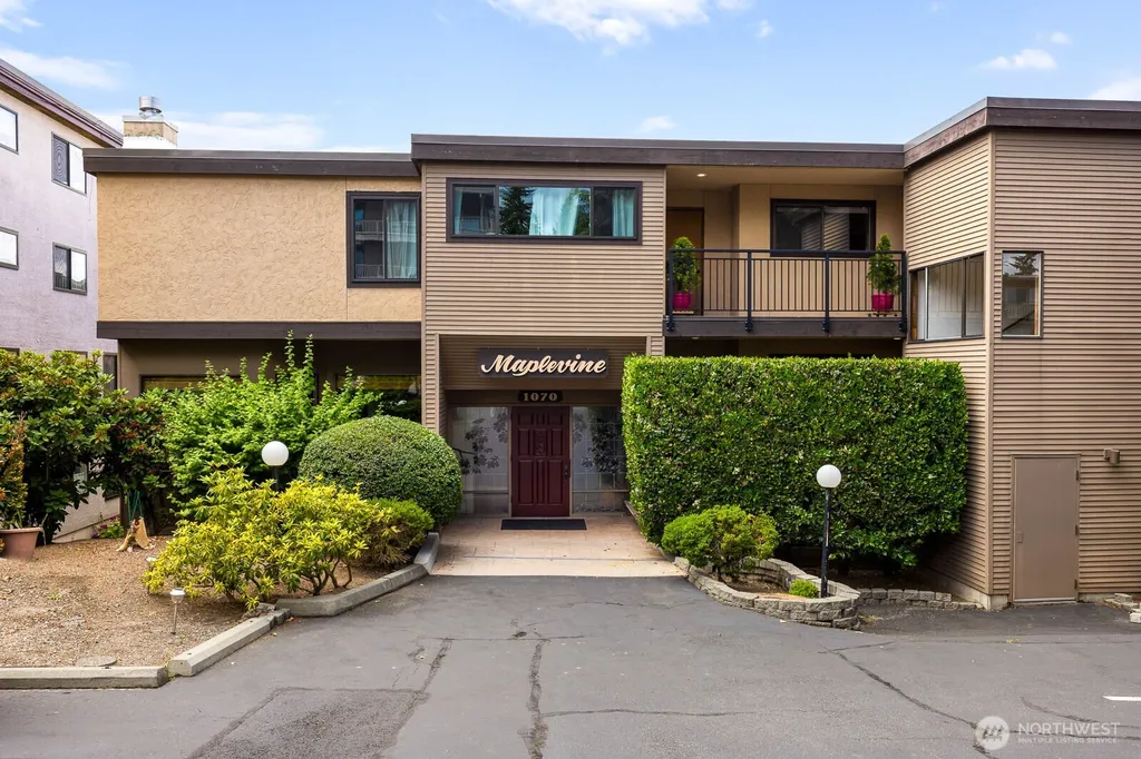 1070 5th Avenue S Edmonds WA 98020