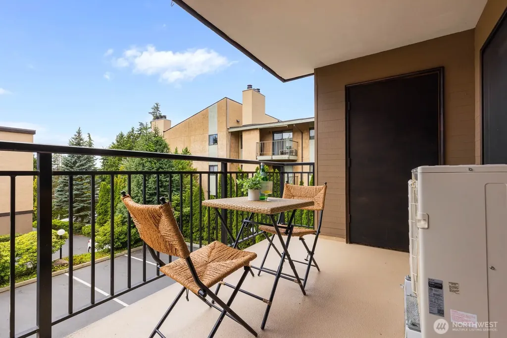 1070 5th Avenue S Edmonds WA 98020