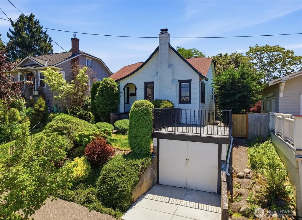 4809 SW Findlay Street Seattle WA 98136