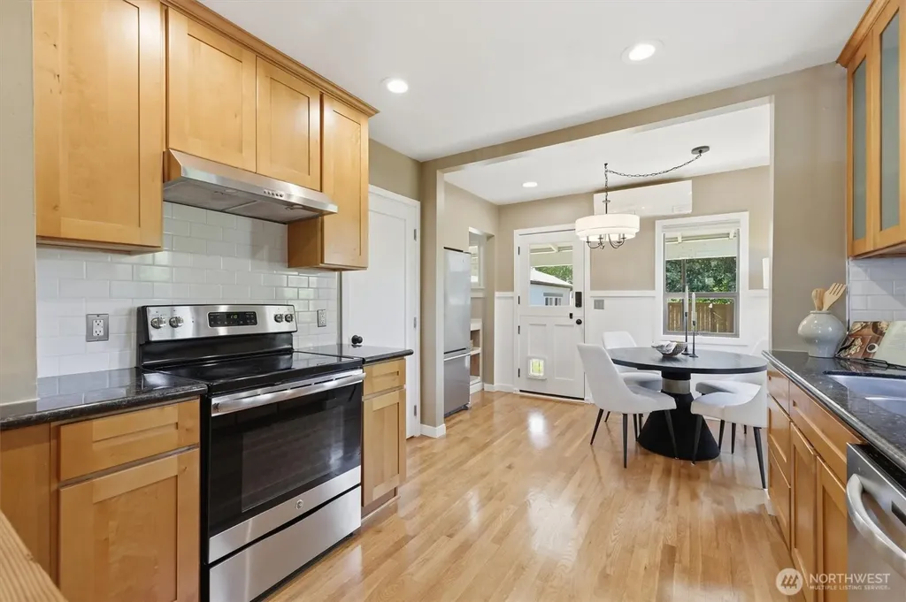 4809 SW Findlay Street Seattle WA 98136