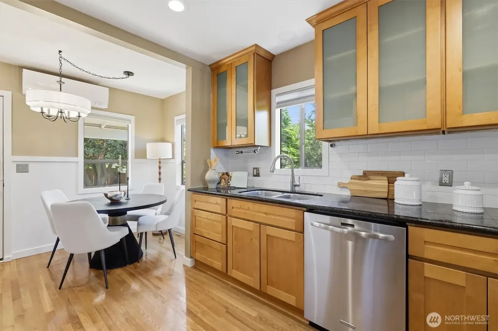 4809 SW Findlay Street Seattle WA 98136