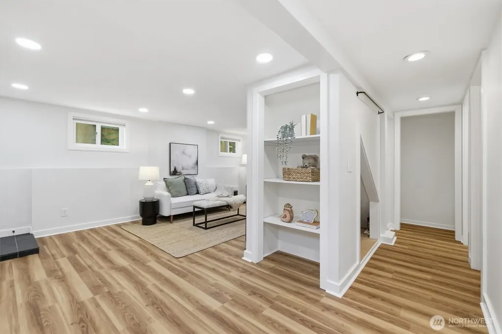 4809 SW Findlay Street Seattle WA 98136