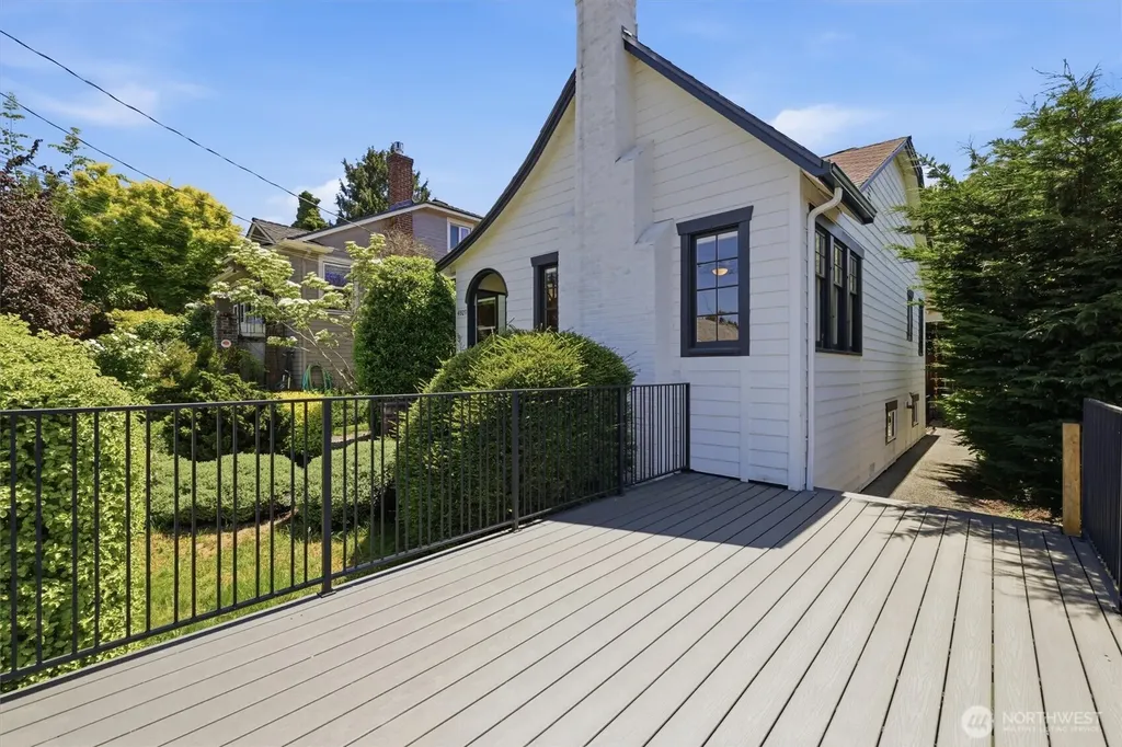 4809 SW Findlay Street Seattle WA 98136