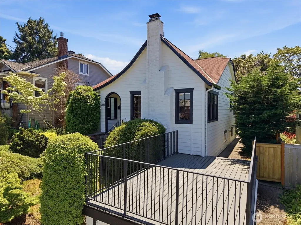 4809 SW Findlay Street Seattle WA 98136