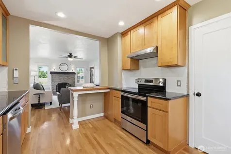 4809 SW Findlay Street Seattle WA 98136
