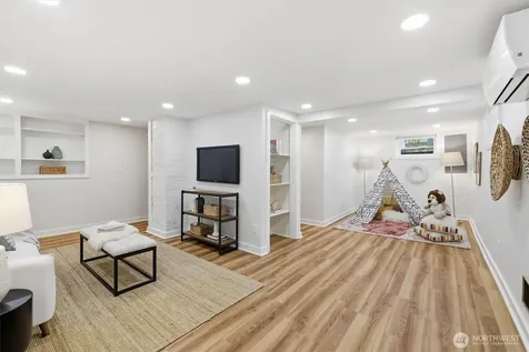 4809 SW Findlay Street Seattle WA 98136
