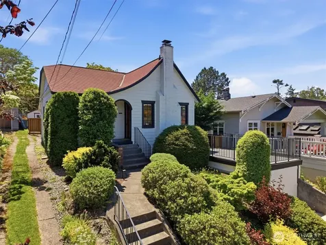 4809 SW Findlay Street Seattle WA 98136