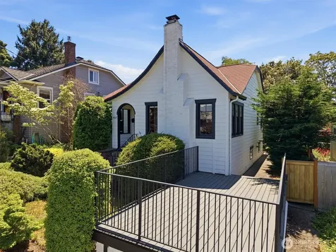4809 SW Findlay Street Seattle WA 98136