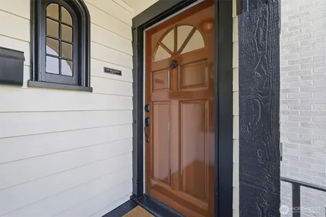 4809 SW Findlay Street Seattle WA 98136
