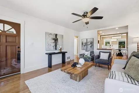 4809 SW Findlay Street Seattle WA 98136