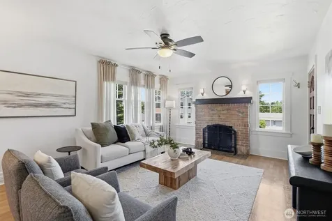 4809 SW Findlay Street Seattle WA 98136