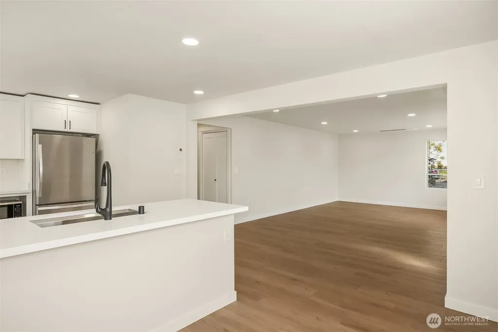 2201 NW 64th Street Seattle WA 98107