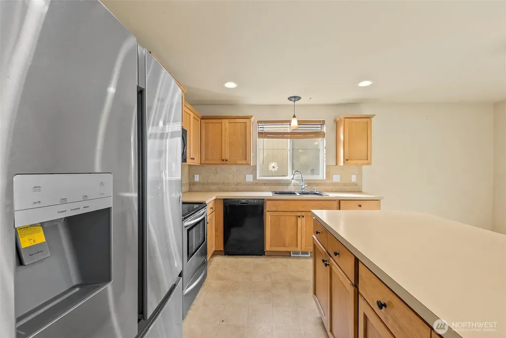 15880 104th Ave SE Yelm WA 98597