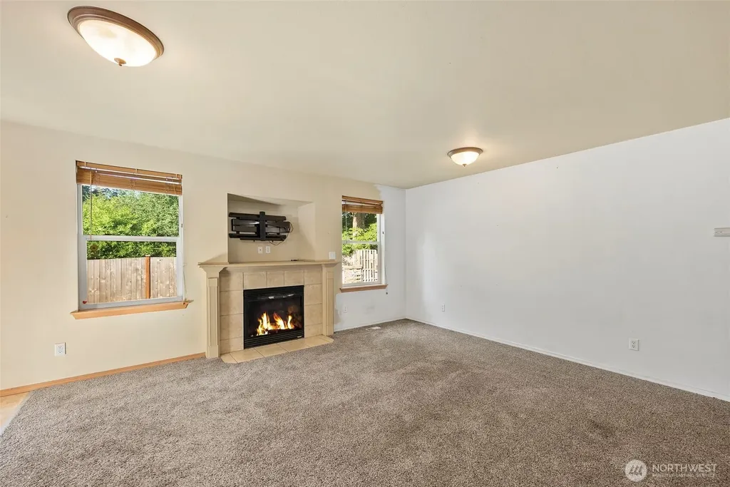 15880 104th Ave SE Yelm WA 98597