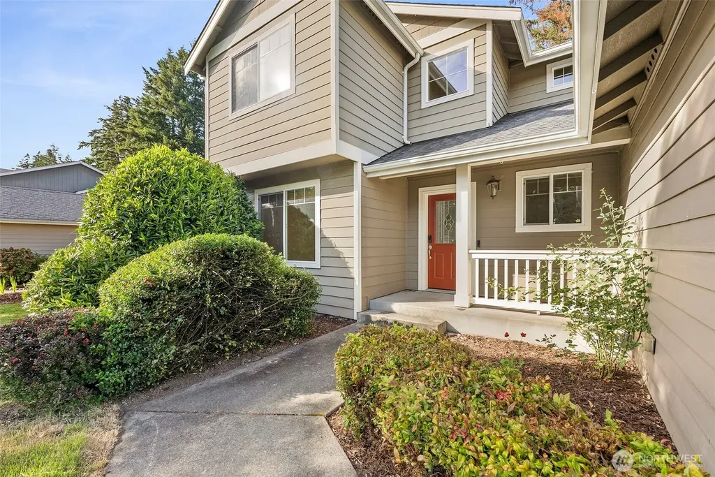 15880 104th Ave SE Yelm WA 98597