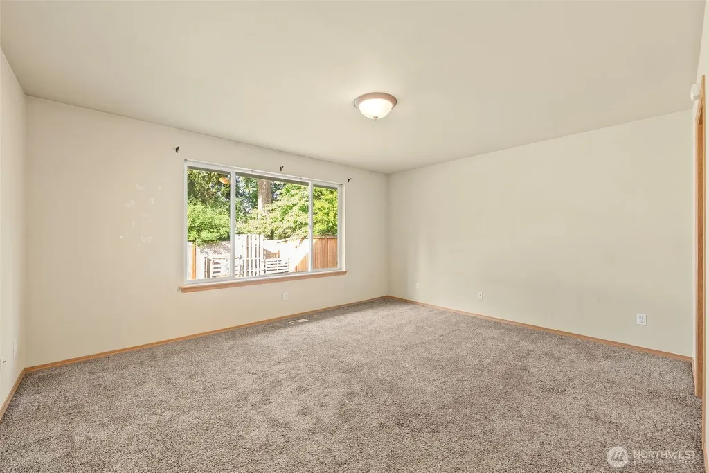 15880 104th Ave SE Yelm WA 98597