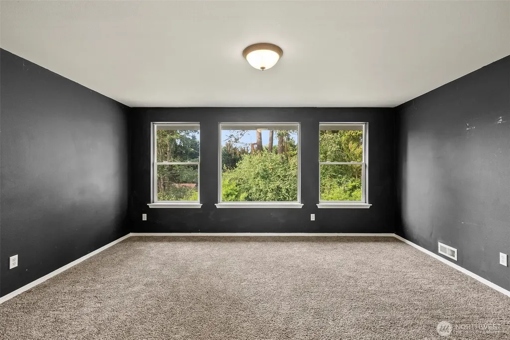15880 104th Ave SE Yelm WA 98597
