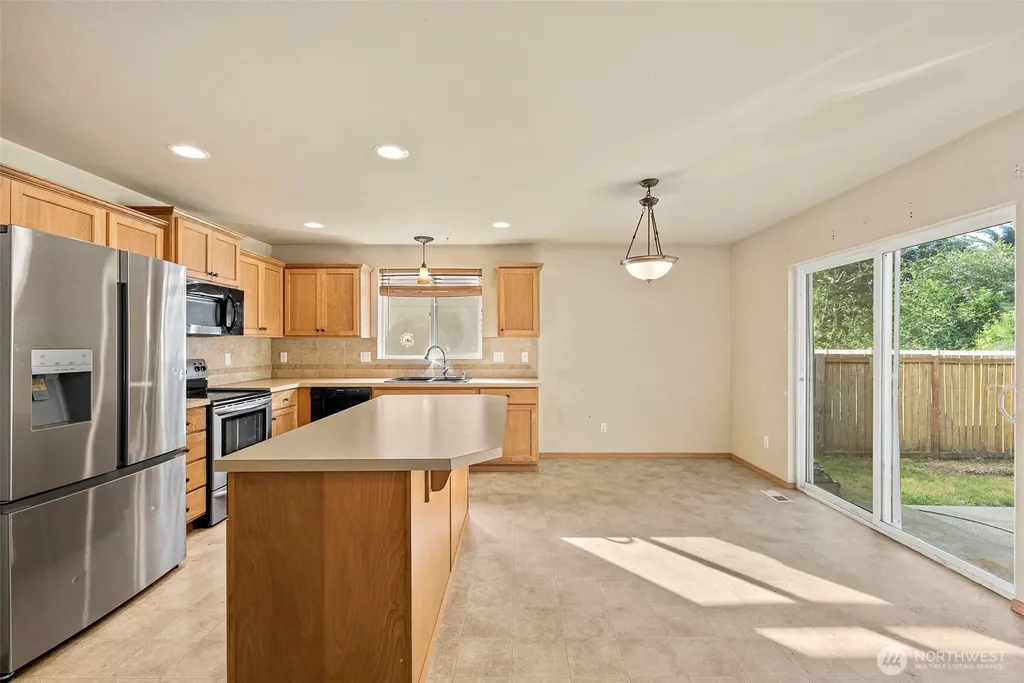 15880 104th Ave SE Yelm WA 98597