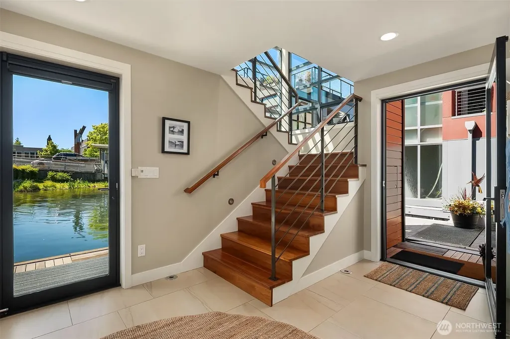 2821 Fairview Avenue E Seattle WA 98102
