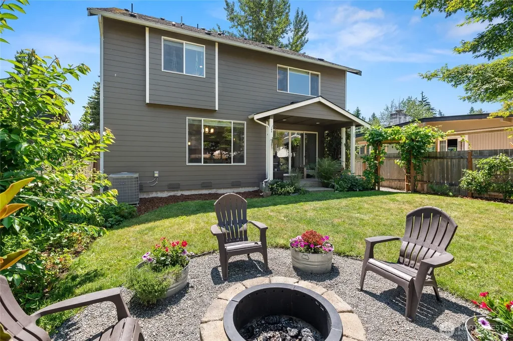 21812 SE 270th Street Maple Valley WA 98038