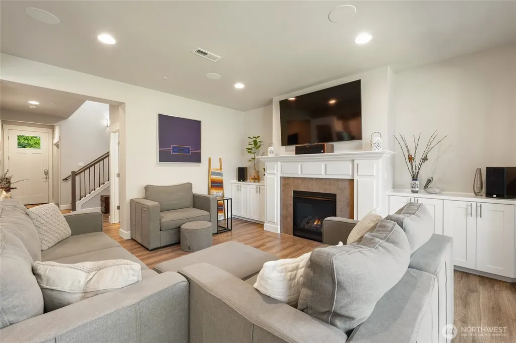 21812 SE 270th Street Maple Valley WA 98038