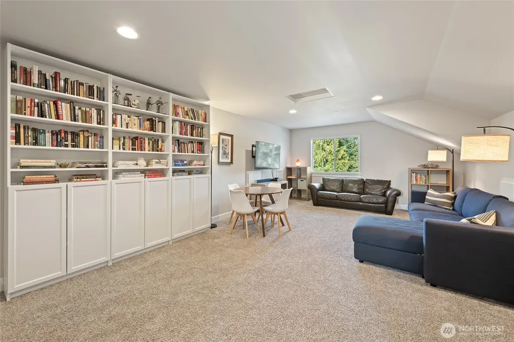 21812 SE 270th Street Maple Valley WA 98038