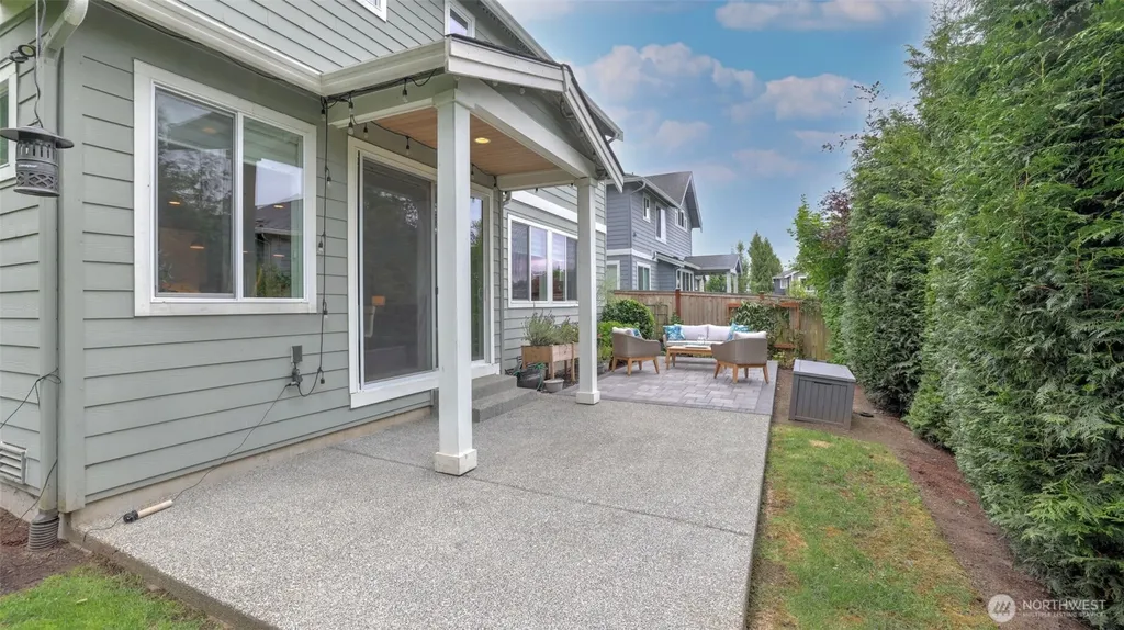 221 Shadow Avenue NE Renton WA 98059