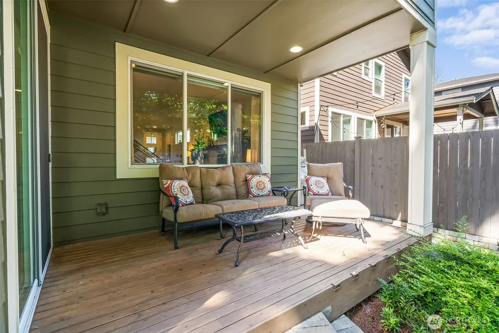 9633 S 209th Street Kent WA 98031