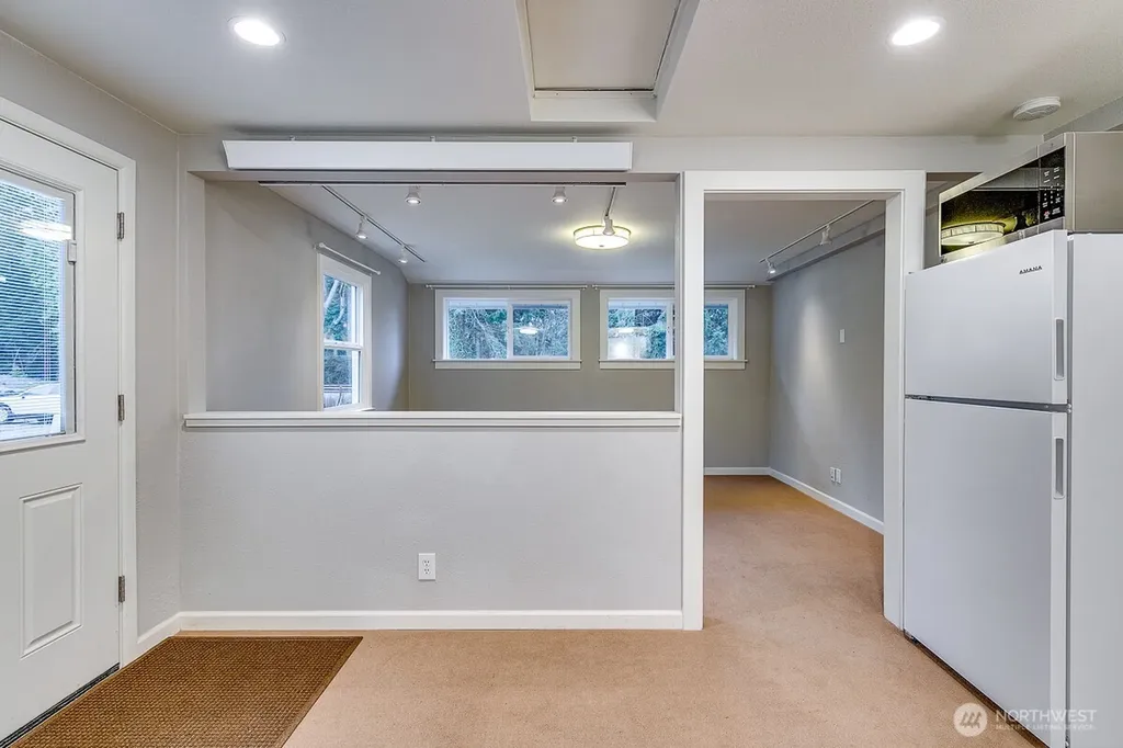1140 NE Wing Point Way Bainbridge Island WA 98110