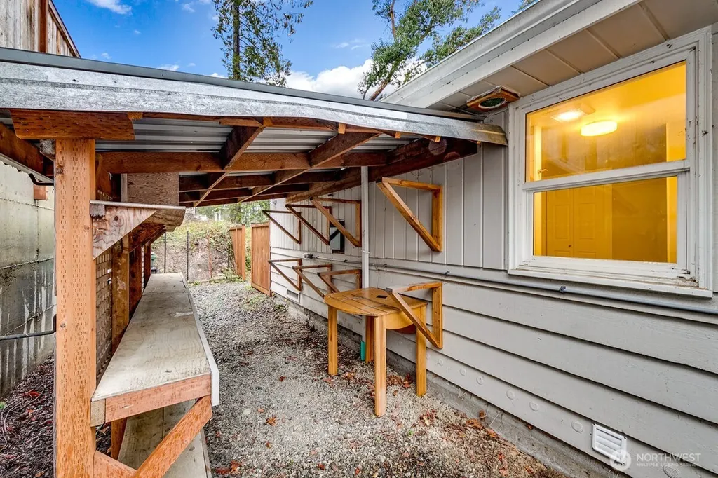1140 NE Wing Point Way Bainbridge Island WA 98110