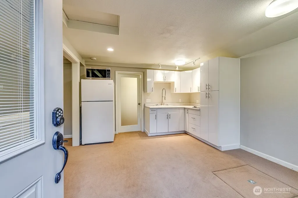 1140 NE Wing Point Way Bainbridge Island WA 98110