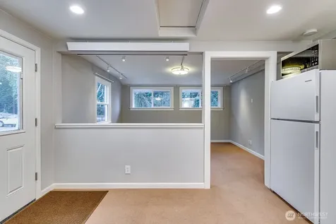 1140 NE Wing Point Way Bainbridge Island WA 98110