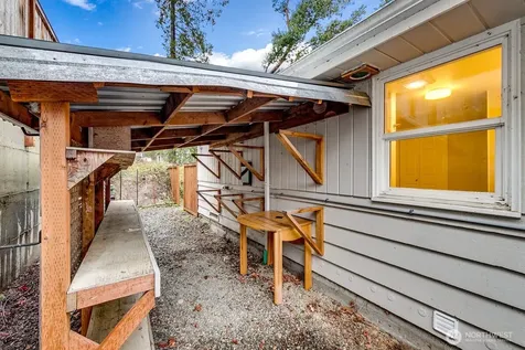 1140 NE Wing Point Way Bainbridge Island WA 98110