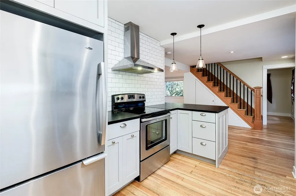 8013 NE Bucklin Hill Road Bainbridge Island WA 98110
