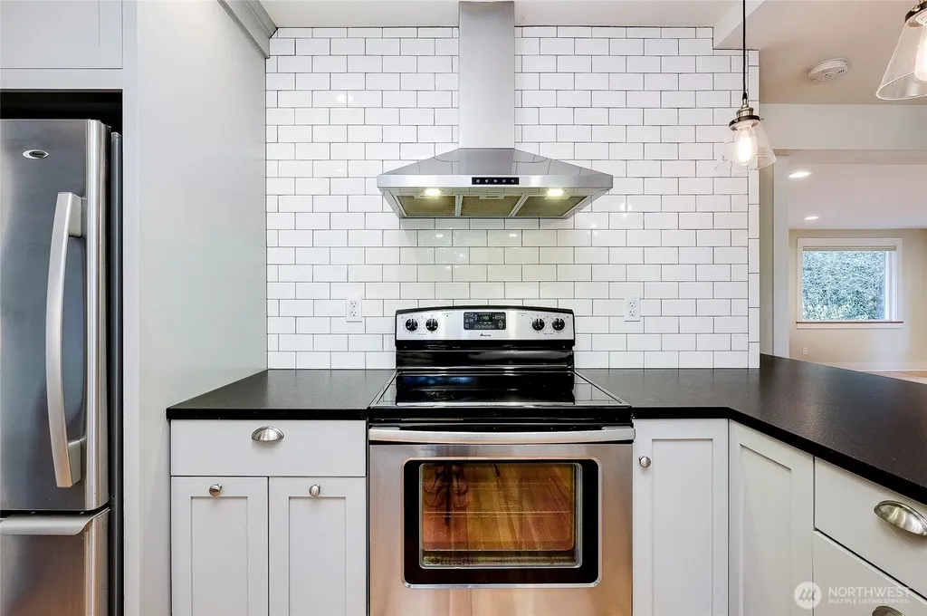 8013 NE Bucklin Hill Road Bainbridge Island WA 98110