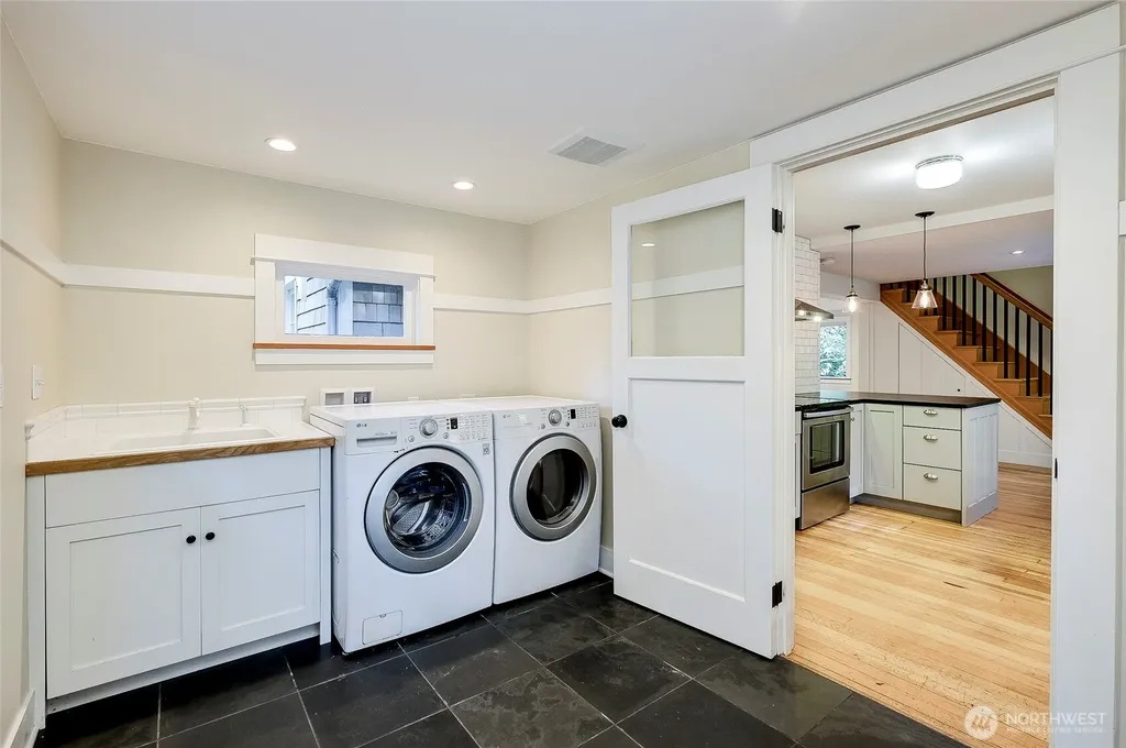 8013 NE Bucklin Hill Road Bainbridge Island WA 98110