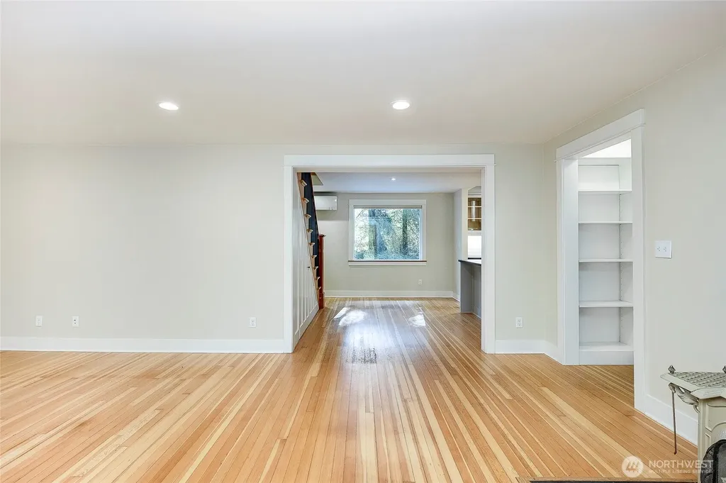 8013 NE Bucklin Hill Road Bainbridge Island WA 98110