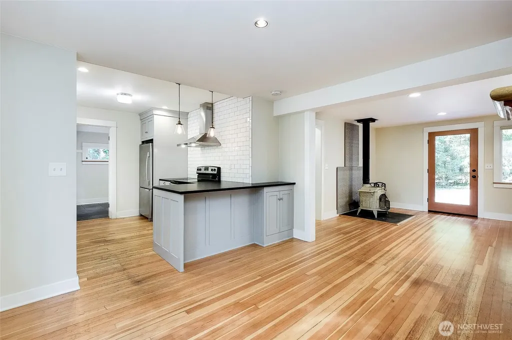 8013 NE Bucklin Hill Road Bainbridge Island WA 98110