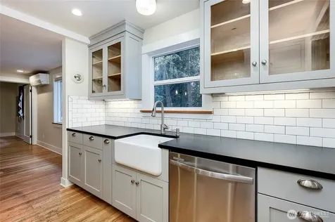 8013 NE Bucklin Hill Road Bainbridge Island WA 98110