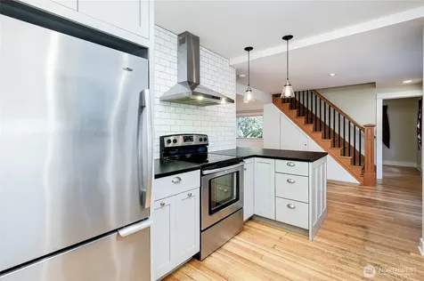 8013 NE Bucklin Hill Road Bainbridge Island WA 98110