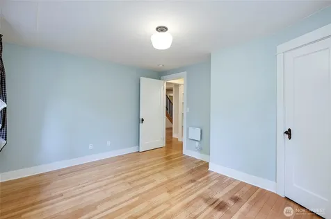 8013 NE Bucklin Hill Road Bainbridge Island WA 98110