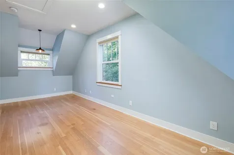 8013 NE Bucklin Hill Road Bainbridge Island WA 98110