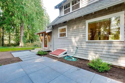 8013 NE Bucklin Hill Road Bainbridge Island WA 98110