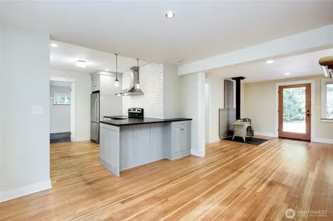 8013 NE Bucklin Hill Road Bainbridge Island WA 98110