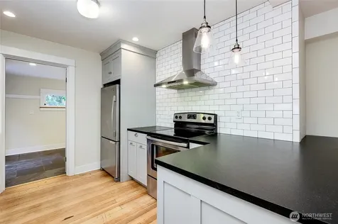 8013 NE Bucklin Hill Road Bainbridge Island WA 98110