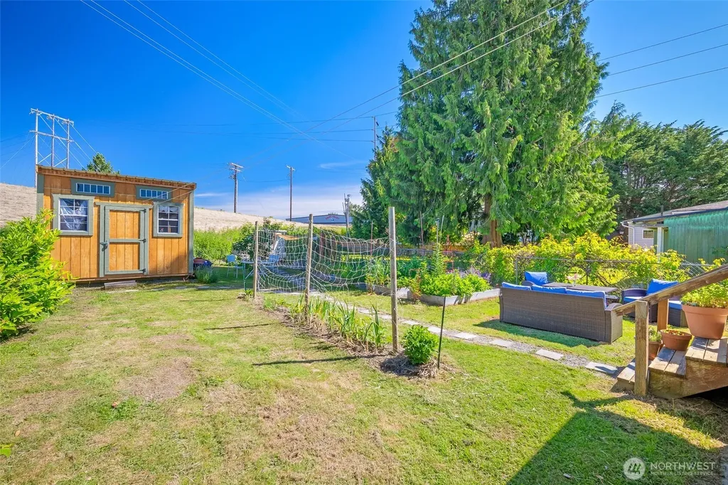 811 W Hazel Street Mount Vernon WA 98273