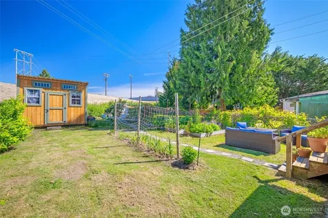 811 W Hazel Street Mount Vernon WA 98273