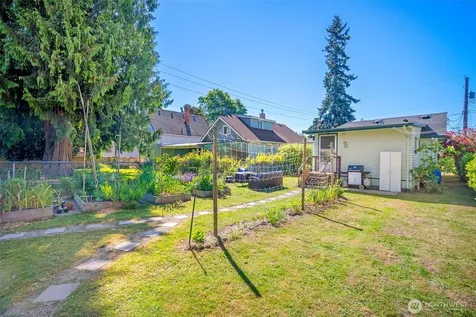 811 W Hazel Street Mount Vernon WA 98273
